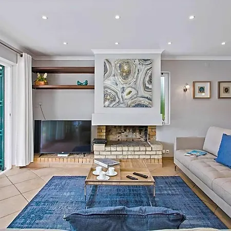 Sleeps 6 With Pool Air Con And Wifi * ヴィラモウラ