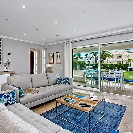 Sleeps 6 With Pool Air Con And Wifi * ヴィラモウラ